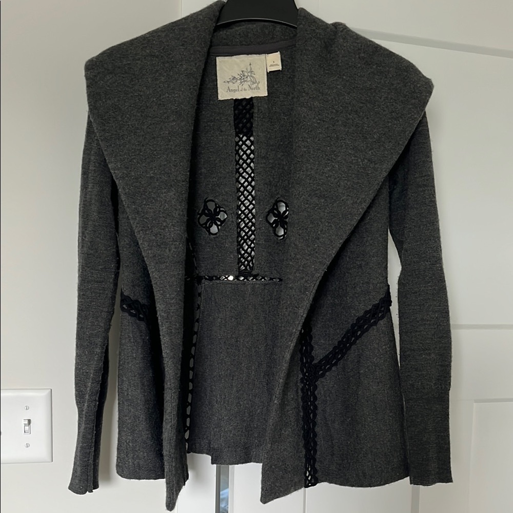 Angel of The North 100% Wool Gray Open Front Cardigan